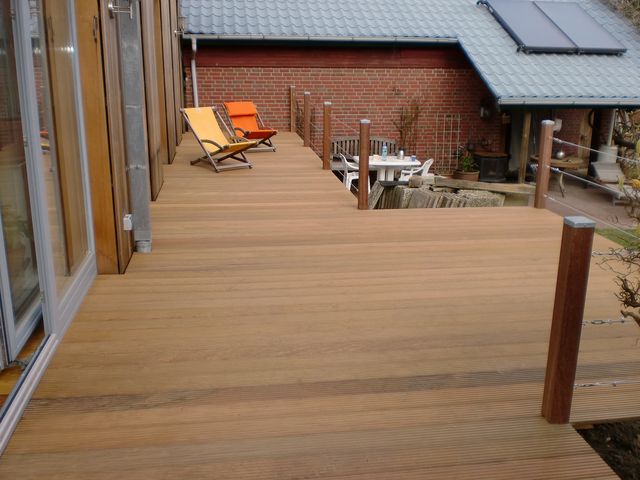 http://www.holz-terrassen.de/images/Bilder/040411/big/040411.JPG