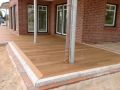 Holzterrasse mit GRanit