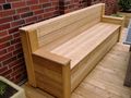 Bank aus Holzdielen