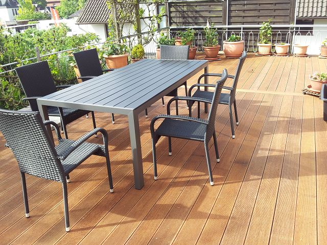 Holzterrasse Balkon