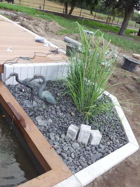 Terrasse mit stein Beet