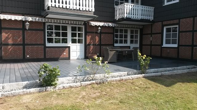 Holzterrasse aus UPM