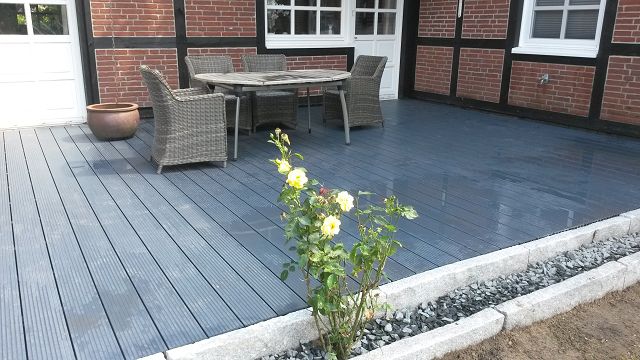 Pflegeleichte Holzterrasse