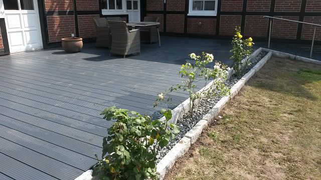 Terrasse aus Kunststoff UPM